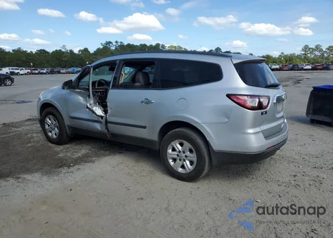 2015 Chevrolet Traverse Ls z USA, uszkodzony, nr VIN 1GNKRFED9FJ346992